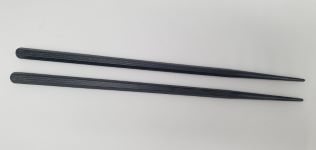 Black Chopsticks | 1 pair | 'heavyweight' with a simple design and a  fine textured points 