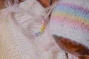 Completo di angora pantalone  e berretto con diadema  arcobaleno