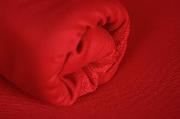 Tissu en tricot rouge