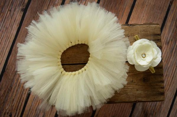 Set de tutú de tul y diadema flor blanco roto