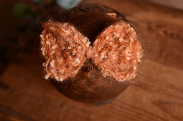 Russet mohair bow with rope