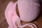 Set de wrap de angora liso y gorrito rosa bebé