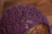 Bonnet en mohair fantaisie violet