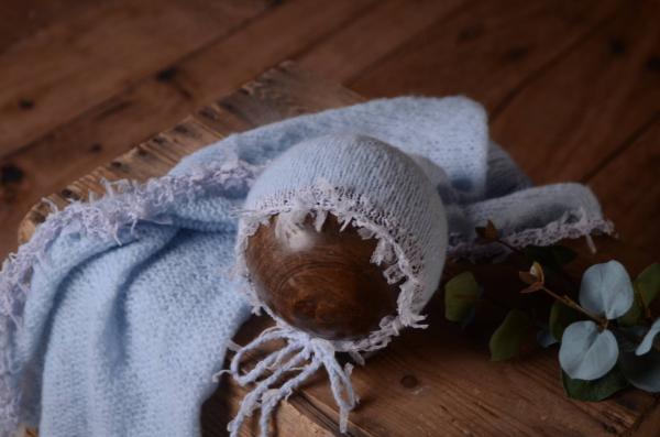 Set Wrap und Mütze aus Angora Fantasie in Babyblau