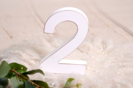 Nummer Zwei in Weiß