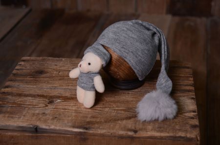 Grey hat and bear toy set
