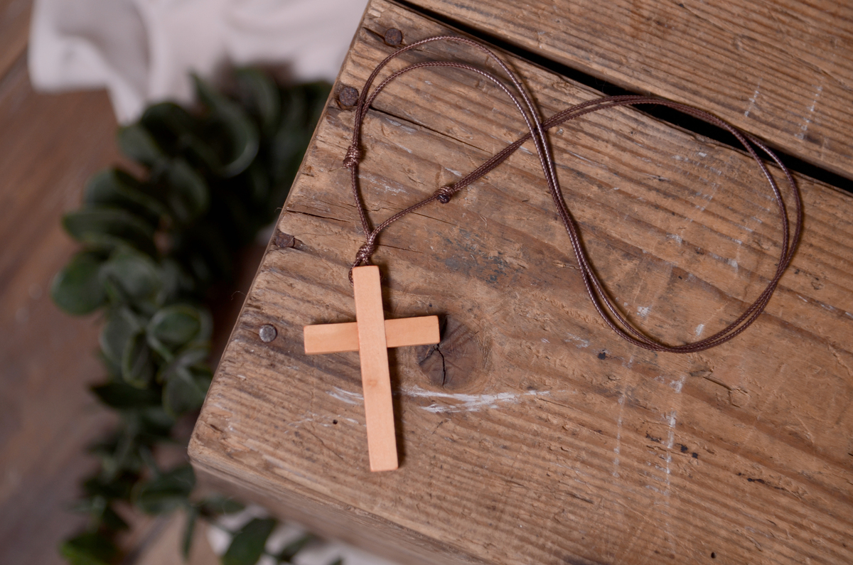Small pendant cross - Model 1