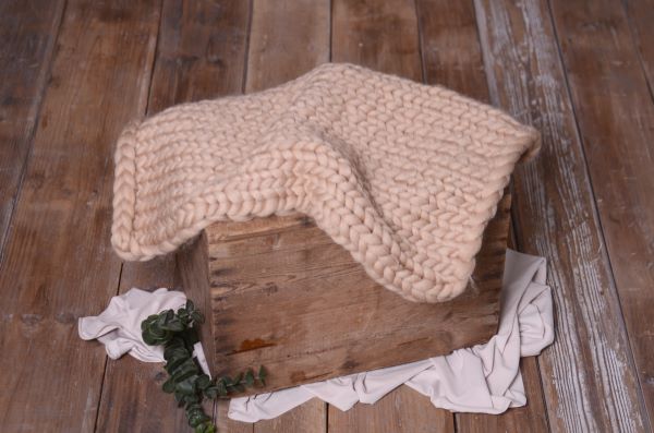 Light camel plaited blanket