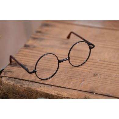 Black vintage mini glasses