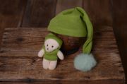 Green hat and bear toy set