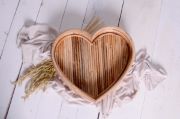 Heart-shaped bowl in rattan