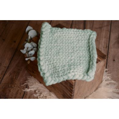 Light grey small plated blanket