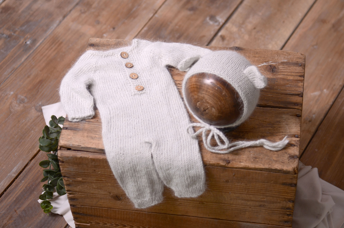 Light grey mohair pyjama and hat set