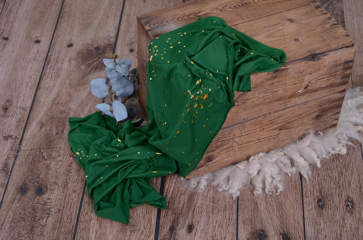 Dark green stars wrap