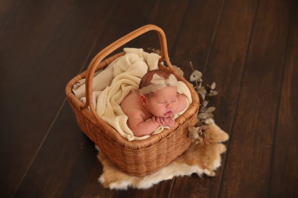 Rustic basket in brown