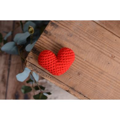 Corazón de crochet rojo
