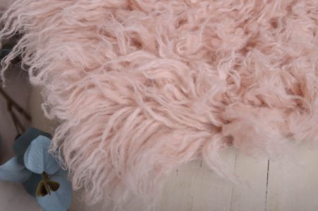 Dusty pink large flokati