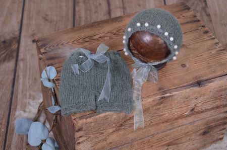 Dark grey mohair set with ribbons
