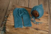 Conjunto de angora pantalón y gorro ajustable azul