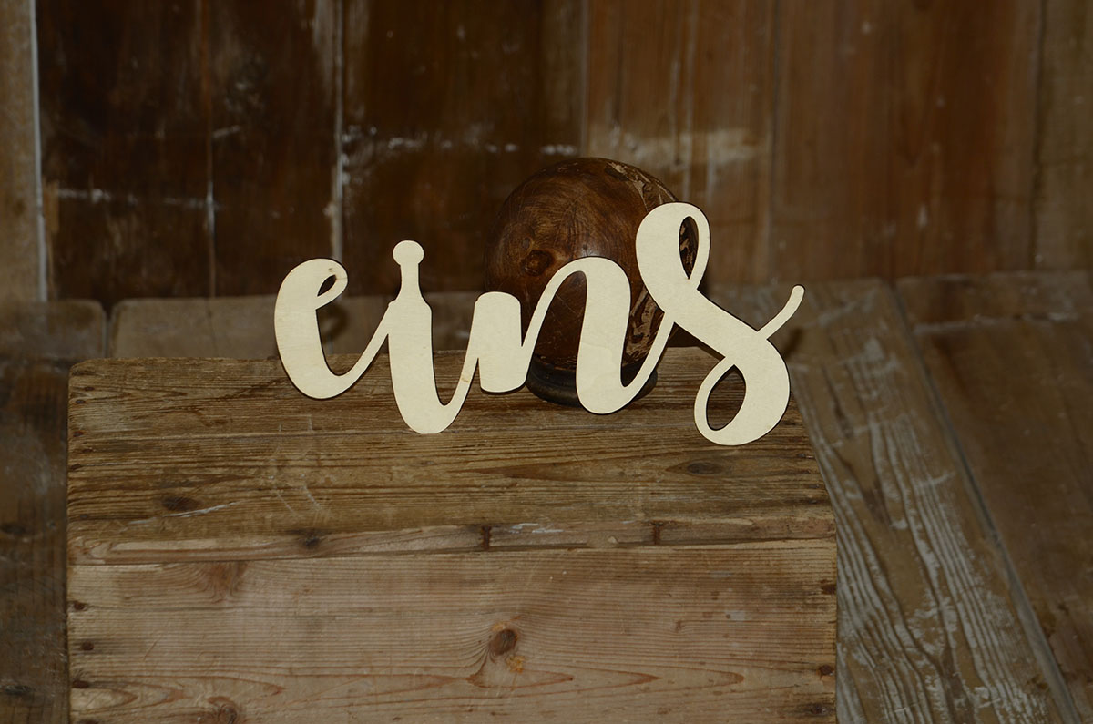 Letters EINS