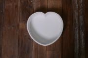 DAMAGED - White heart-shaped bowl