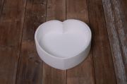 DAMAGED - White heart-shaped bowl