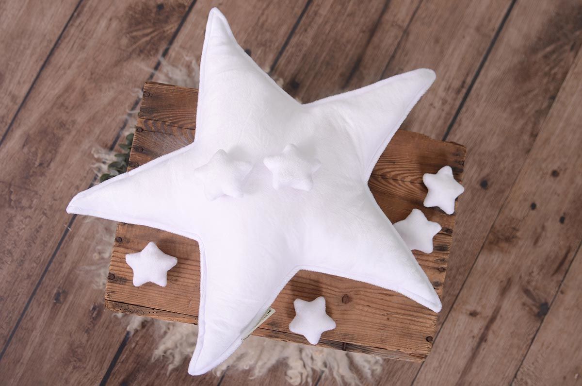 Set de cojín y estrellas blanco