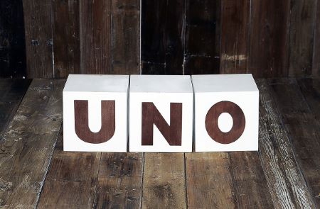 Set of three white uno-dos cubes