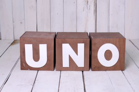 Set of three brown uno-dos cubes