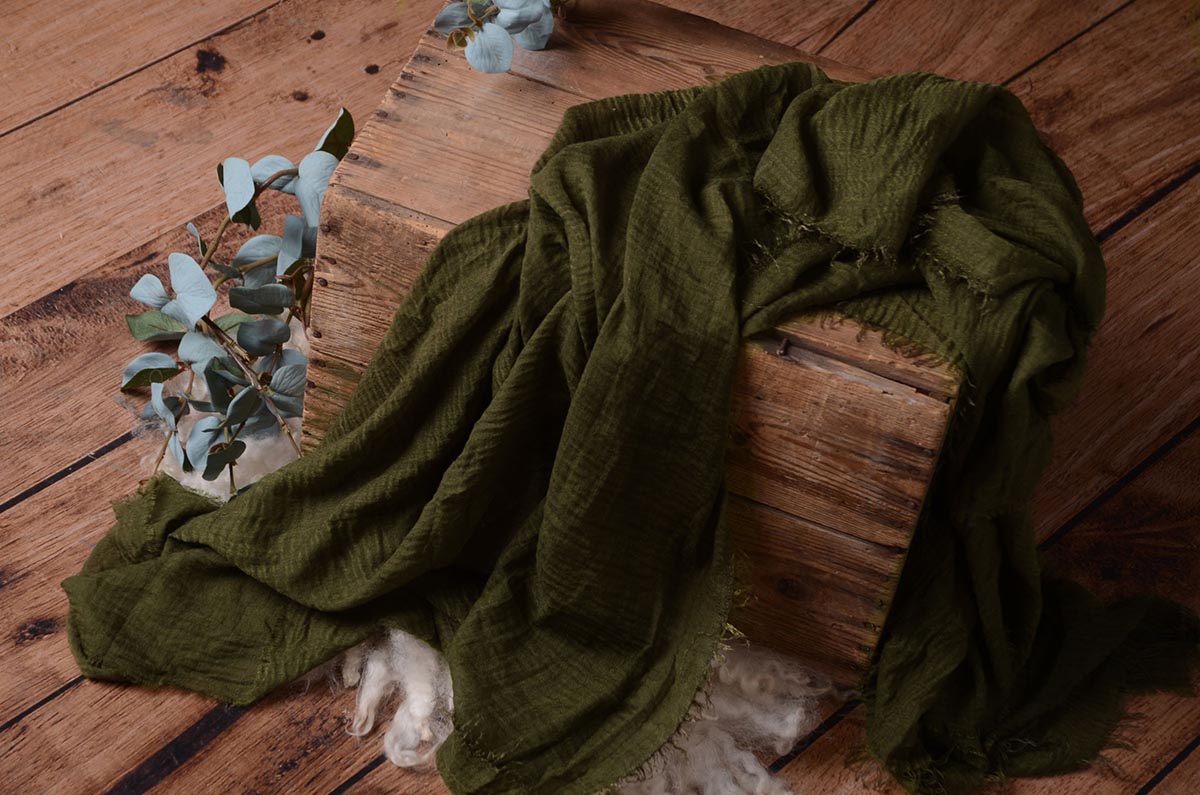 Dark green cotton wrap