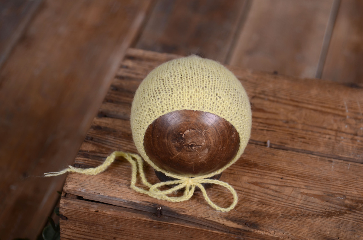 Gorro de angora liso amarillo