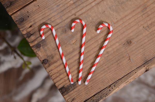 Pack of three candy canes 9 cm