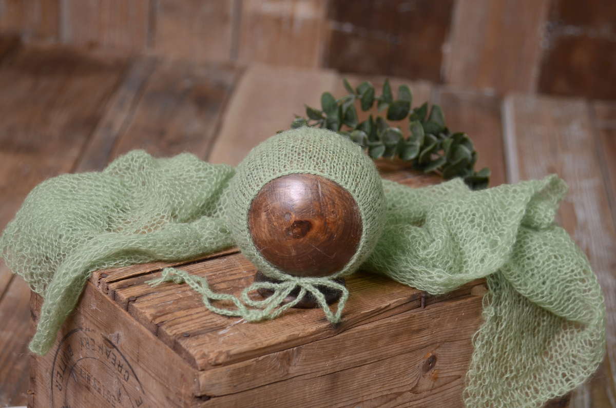 Green mohair wrap and hat set