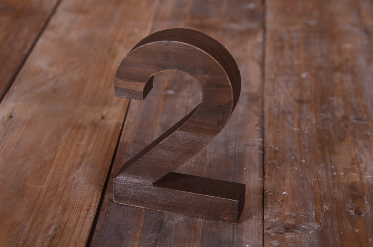 DIFETTATO - Numero due marrone