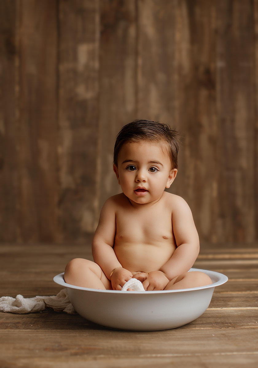 White small plain tub