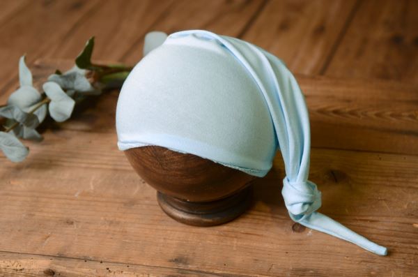 Baby blue long stitch hat with knot