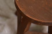 Rundes Tischchen in Braun