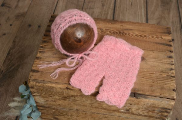 Pink mohair set with pearls