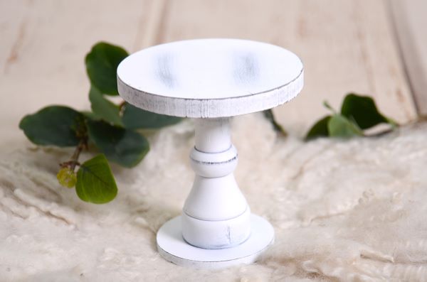 Tischchen in Weiß