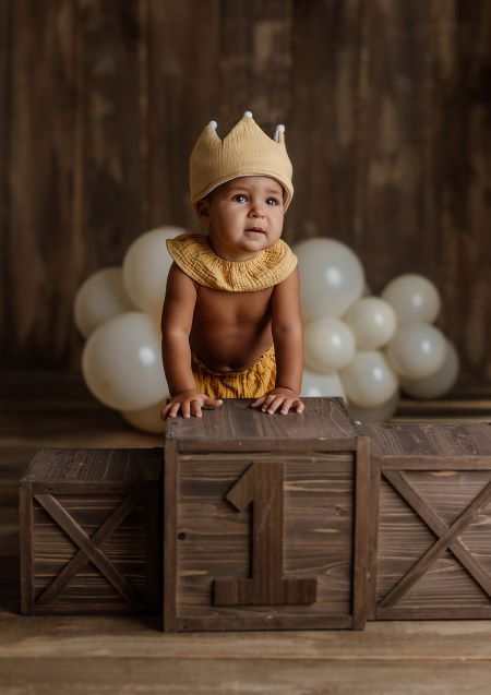 Set of three brown stacking cubes