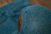 Conjunto de angora pantalón y gorro ajustable azul