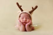 Reindeer hat with antlers