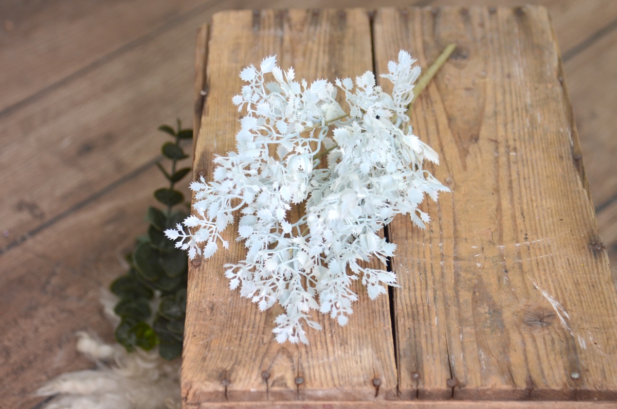 Bouquet of aquamarine leaves