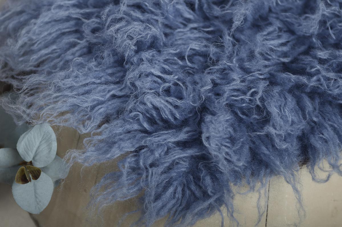 Kleines Flokati in Deni Blau