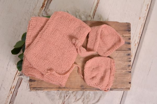 Salmon mohair wrap and two hats set