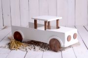 Kleinlastwagen in Weiß