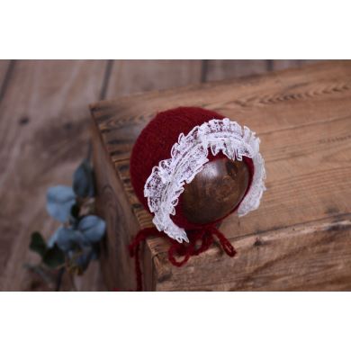 Red mohair hat with lace