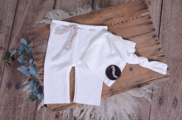 White stitch hat and trousers set