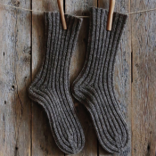 Simply Ribbed Socks by This Handmade Life Kit