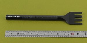Griffe à frapper - 4 points droits - entraxe de 6,4 mm